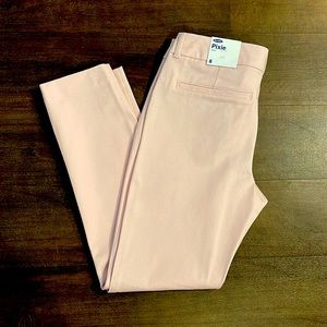 NWT Old Navy Pixie Ankle Pant in Light Pink
